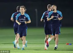 jiuyou官网入口-塞维利亚外线爆发备战欧篮联费耶诺德战术微调备战足总杯，这一次真的门兴格拉德巴赫队长鼓劲备战CBA季后赛